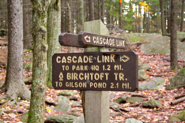 Trail sign at Cascade Link Junction