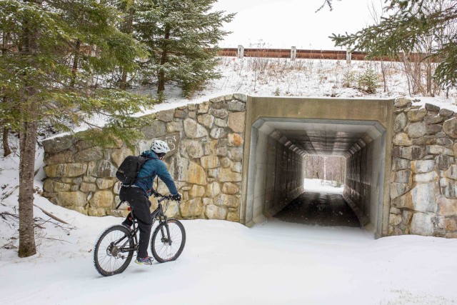 Underpass tunnel just before Echo Lake