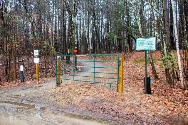 Trails into Spalding Town Forest start at this gate at the back of the Silver Lake parking lot.
